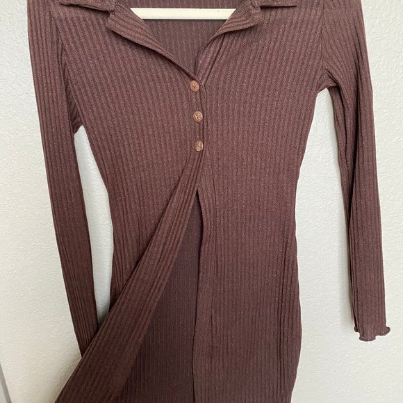 Ribbed Knit Lettuce Trim Top - Picture 3 of 12